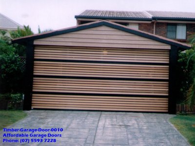 Timber Garage Door 0010